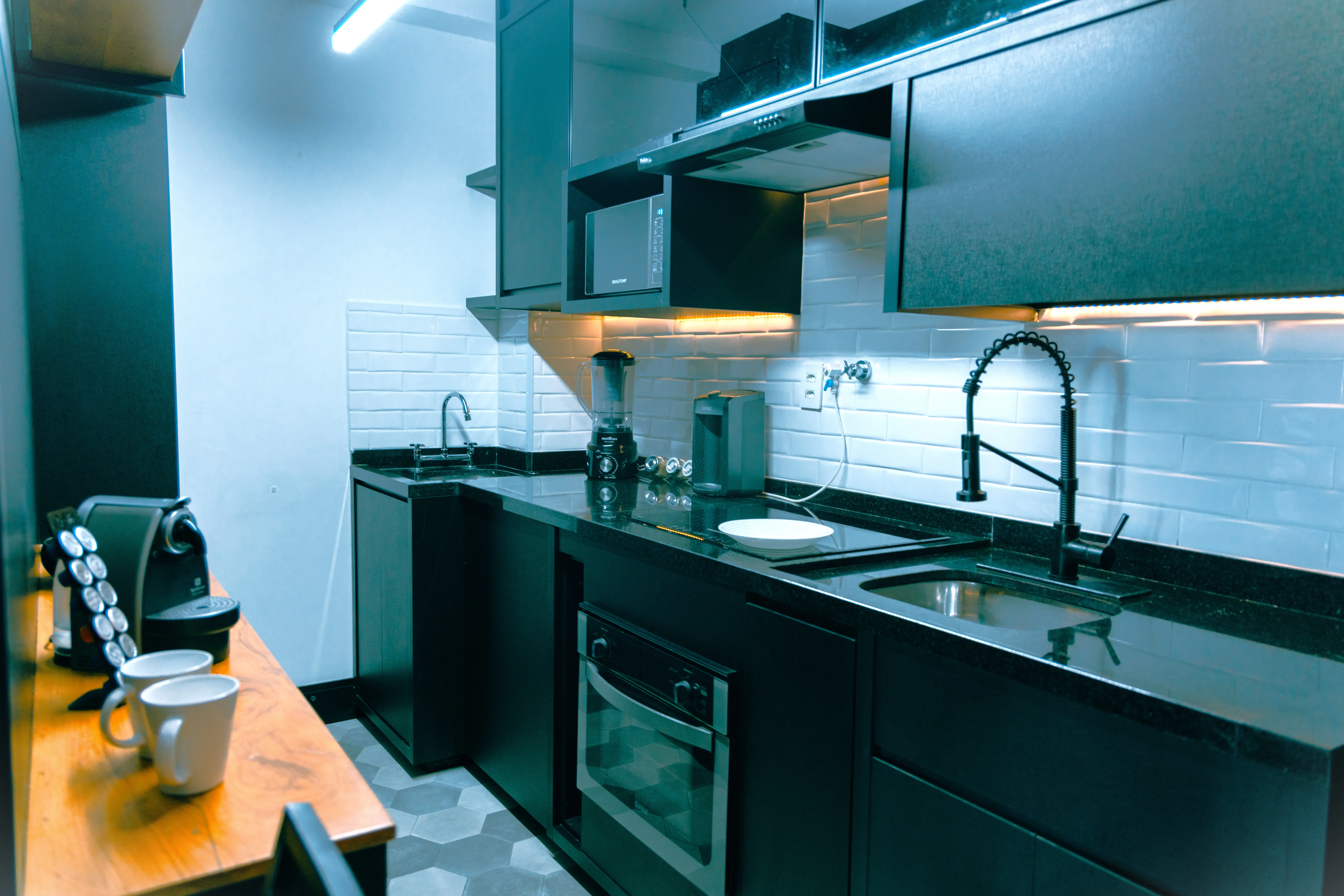 Studio Mobiliado a 100 Metros do Cambuí, com Estrutura Completa para Home Office — foto 4